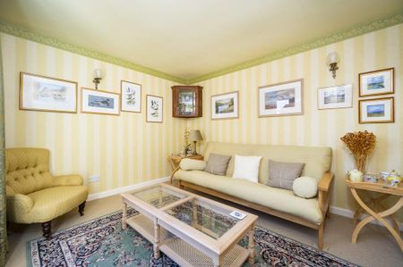 3 bedroom terraced house to rent - Photo 2