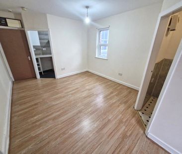 1 bedroom flat to rent - Photo 4