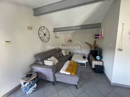 PERNES APPARTEMENT T2 NON MEUBLE PERNES LES FONTAINE AVEC PARKING, - Photo 4