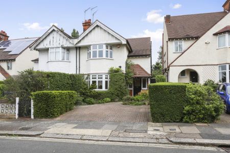 4 bedroom terraced house to rent - Photo 3