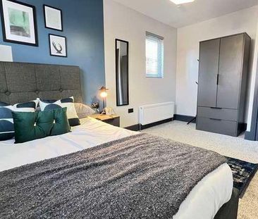 Hollyshaw Lane, Whitkirk, Leeds, LS15 - Photo 5