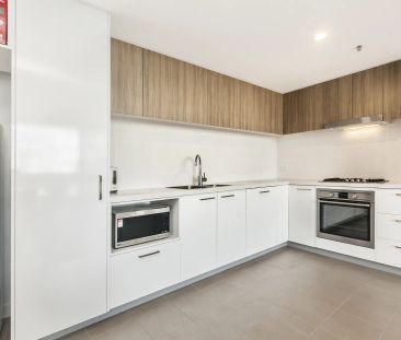 GREAT LOCATION WITH STYLISH, MODERN AND FURNISHED APARTMENT IN EXCE... - Photo 5
