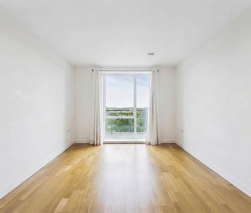 1 bedroom Flat in Crossways, Slough - Photo 6
