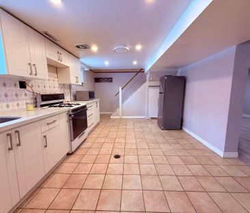 For Lease - 11 Southill Drive, Hamilton, Ontario - Photo 4