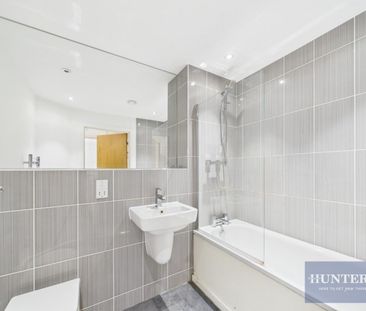 1 bedroom Flat To Let - Photo 3