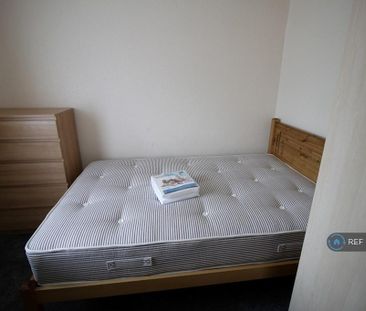 4 bedroom terraced house to rent - Photo 5