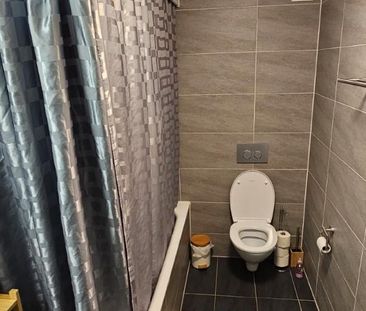 Appartement de 2.5 pièces au rez-de-chaussée - Photo 5