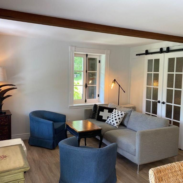 Grand 3 1/2 complètement rénové, bord de l’eau (location à l’année, avec bail) - Photo 1