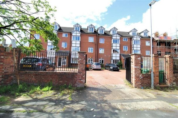 1 Bedroom Apartment To Let - Photo 1