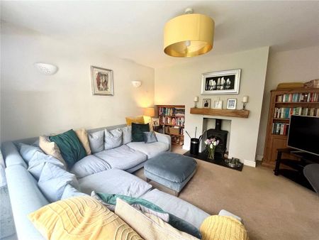 3 bedroom semi-detached house to rent - Photo 2