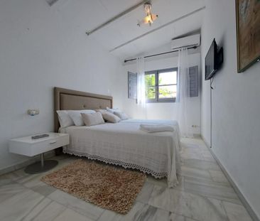 Alquiler Villa en Velerin, Estepona - Photo 3