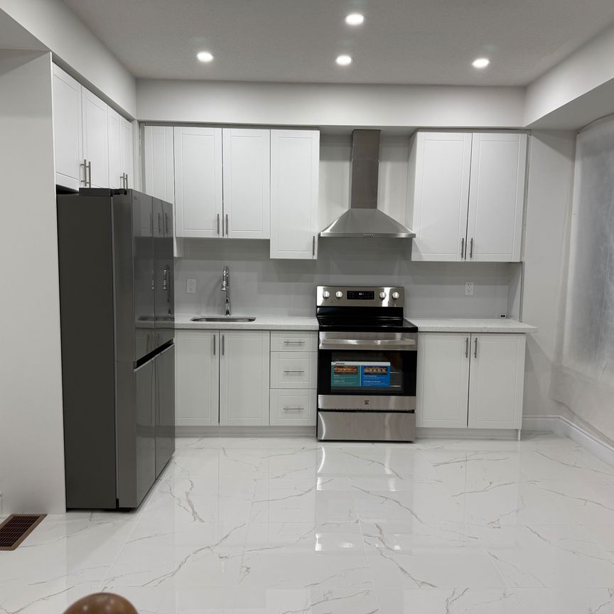 For Lease - 387 Tennant Circle, Vaughan, Ontario - Photo 1