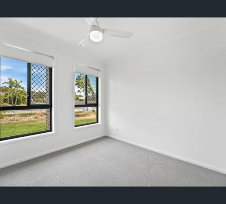 1/118a Bideford Street, Torquay, Qld 4655 - Photo 5