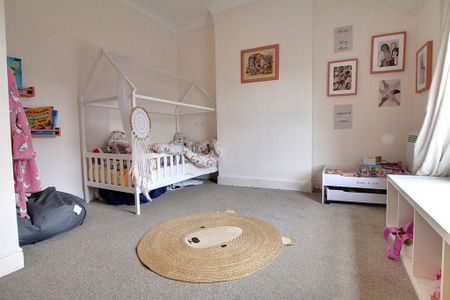 3 bedroom detached house to rent - Photo 4