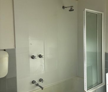 3/33 Seymour Grove, Camberwell VIC 3124 - Photo 5