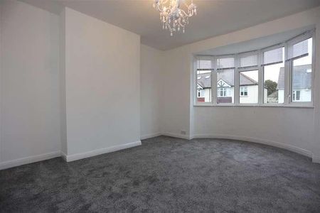 Lullington Avenue, Hove, BN3 - Photo 2