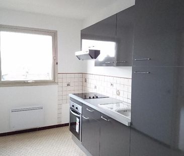 Location Appartement 2 pièces 62m² VALENCIENNES 59300 - Photo 5