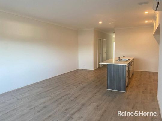 Modern Townhouse Living by the Shoalhaven River - Photo 1
