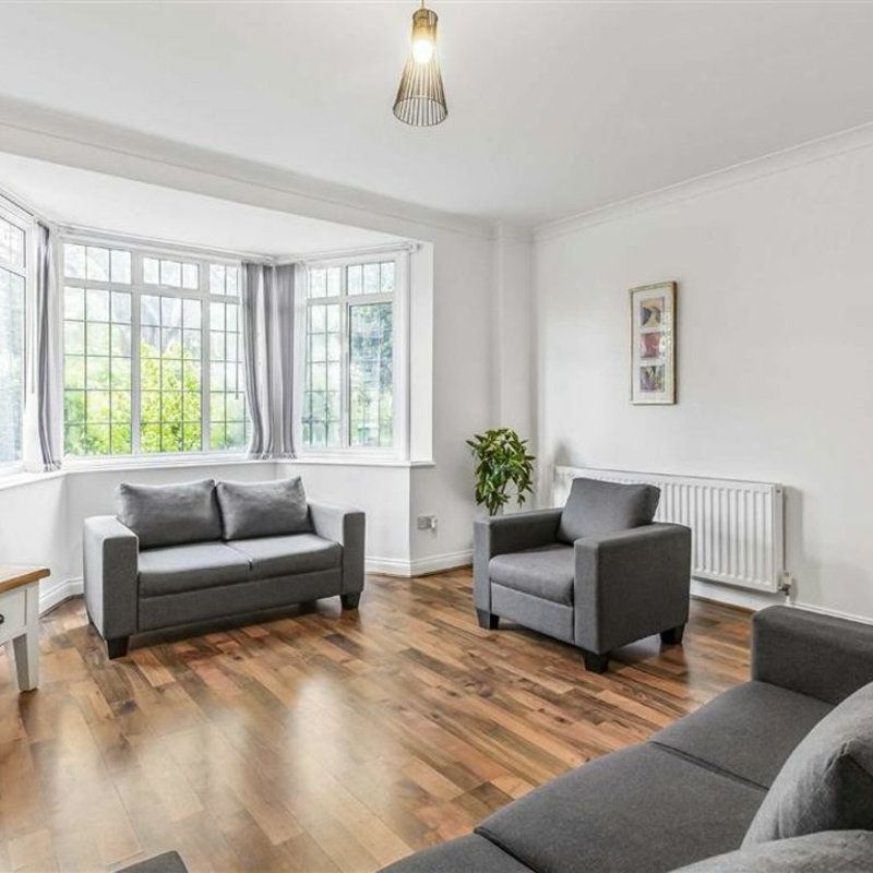 Westhorne Avenue, SE9, London - Photo 1