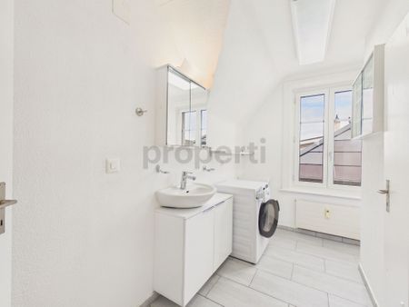 Charming 3.5-room apartment in Rorschach with lake view - Photo 4