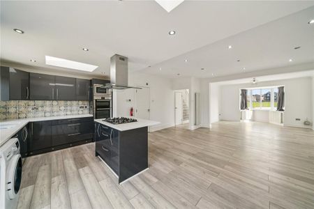 4 bedroom terraced house to rent - Photo 4