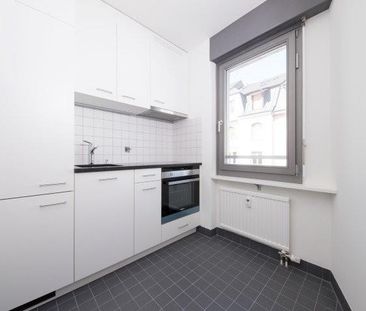 Sanierte 1.5-Z'Wohnung mit Balkon - Photo 1
