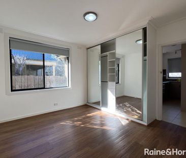 Spacious one bedroom unit - Photo 2