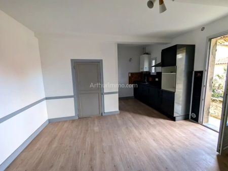 Location Appartement 3 pièces 76 m2 à Coutras - Photo 2