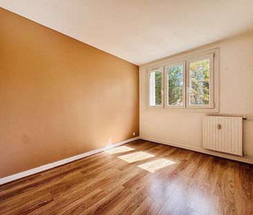 Location Appartement 4 pièces 74m² - Photo 5