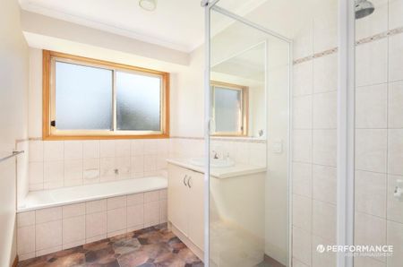 6A Chelsea Place, Alfredton VIC 3350 - House For Rent | Domain - Photo 5