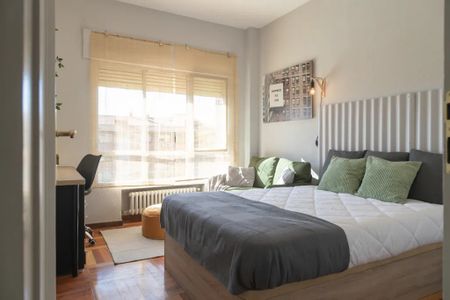 Calle de Cavanilles, Madrid, Community of Madrid 28007 - Photo 5