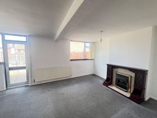 Coventry Road, Exhall, Coventry - - Photo 1
