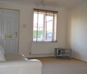 2 Bed Terraced House, Grange Road, LS10 - Photo 4