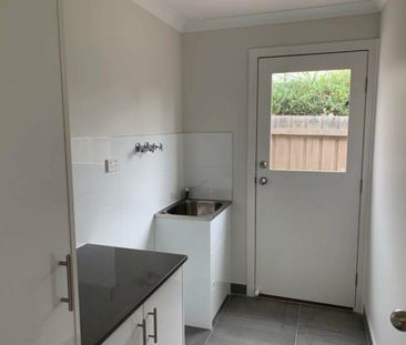 Private and Secure 3 bedroom unit - Photo 5