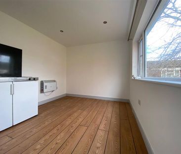 1 bedroom property to rent - Photo 3