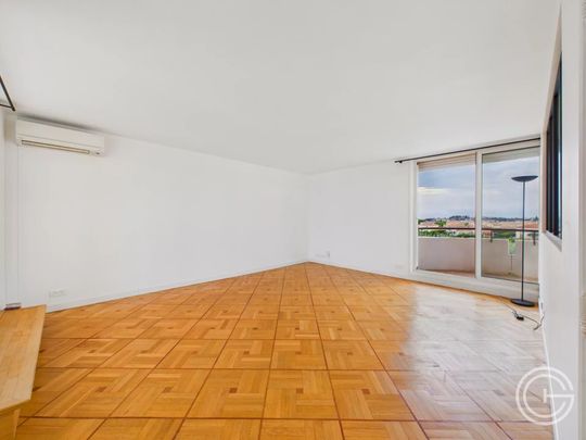 Location Appartement 4 pièces 77m² NICE 06200 - Photo 1