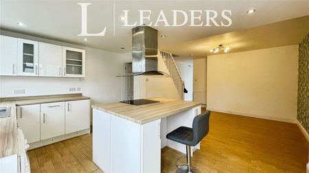 3 bedroom house to rent Albert Road, Witham, Essex, CM8 - Photo 2