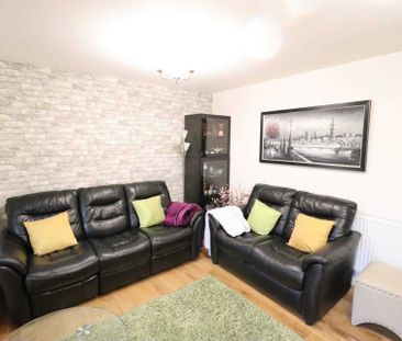 Jumelle Mews, High Wycombe - Photo 1