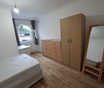 Room in a Shared Flat, Hornsey Road, N7 - Photo 2