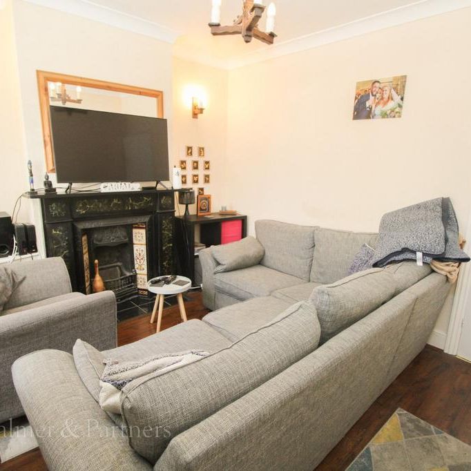 2 bedroom terraced house to rent - Photo 1