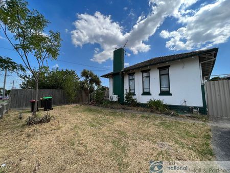 2 Menzies Avenue, Dandenong North - Photo 2