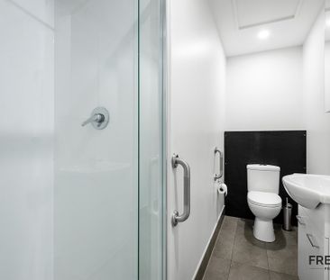 8-bedroom shared house, Clare Street - Photo 4