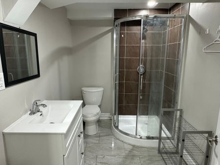 For Lease - 6 Hollingsworth Circle Unit# Lower, Brampton, Ontario - Photo 4