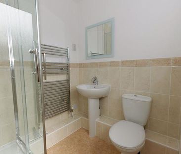 1 bedroom in a house share to rent - Photo 6