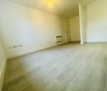 Bingley Road, Bradford - Photo 1