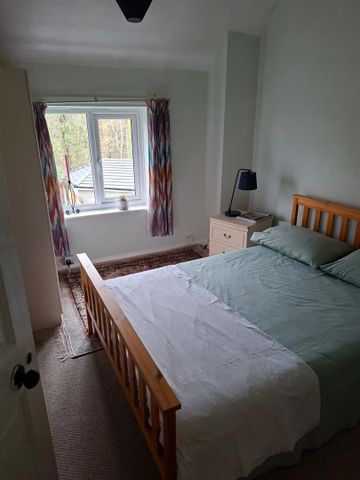 Spearing Road, High Wycombe - Photo 3