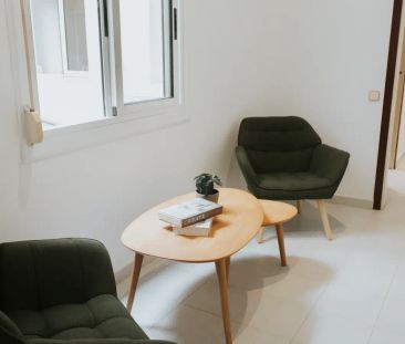 Room in a shared 4-bedroom apartment for rent in el Gòtic - Photo 6