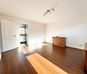 1 bedroom ground floor flat to rent - Photo 2