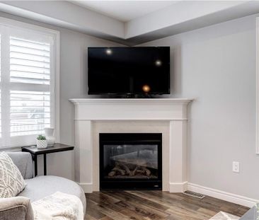 For Lease - 172 Westbank Trail, Hamilton, Ontario - Photo 4