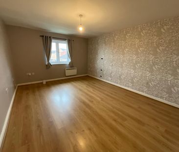2 bedroom Flat To Let Total Size: 636 SQ FT - Photo 1